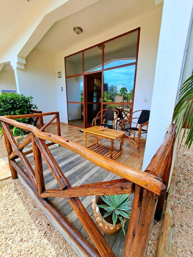 Mimi Na Wewe Villa Нунгви Экстерьер фото